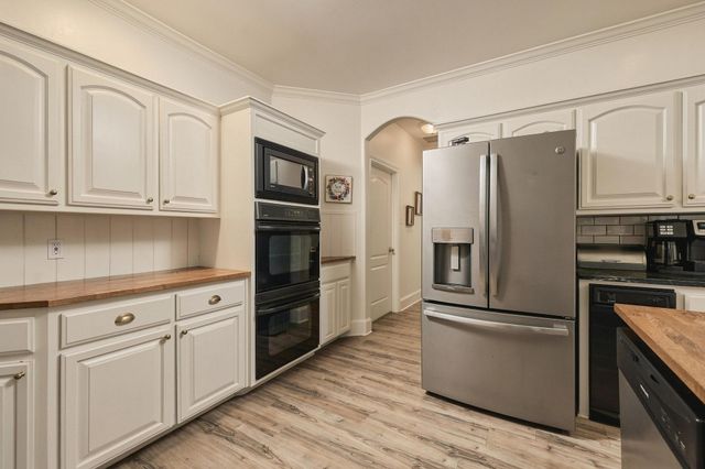 107 Lauren Lane, Pottsboro, TX 75076