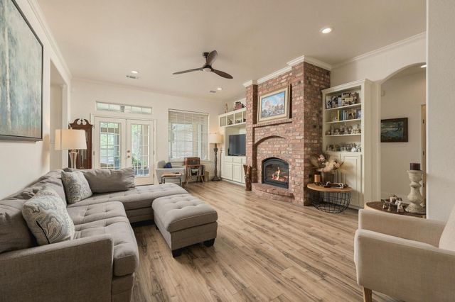 107 Lauren Lane, Pottsboro, TX 75076