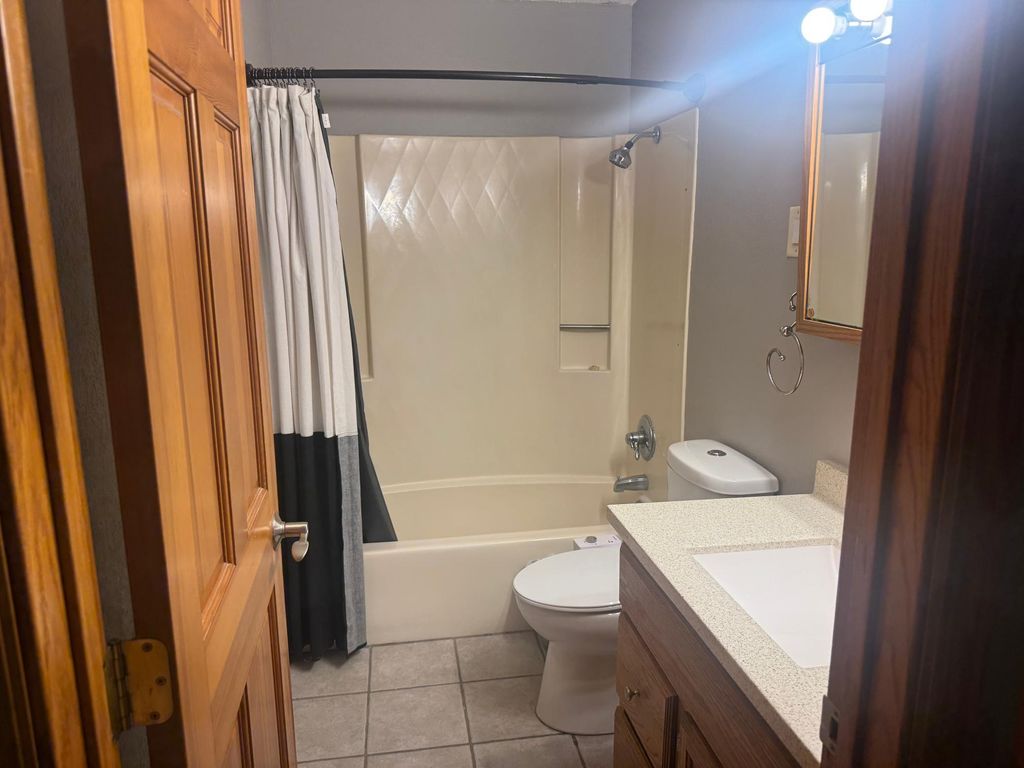 221 Grand Avenue W 306, South Saint Paul, MN 55075 — photo 3
