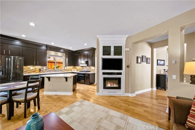 28655 Placerview Trail, Saugus, CA 91390