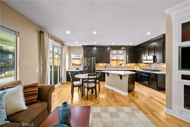 28655 Placerview Trail, Saugus, CA 91390