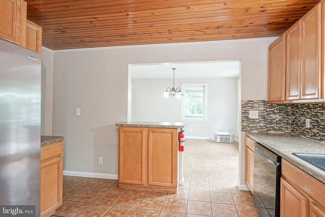 100 KENDRICK AVE, Sicklerville, NJ 08081