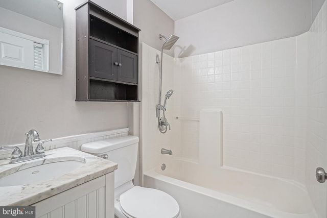 100 KENDRICK AVE, Sicklerville, NJ 08081