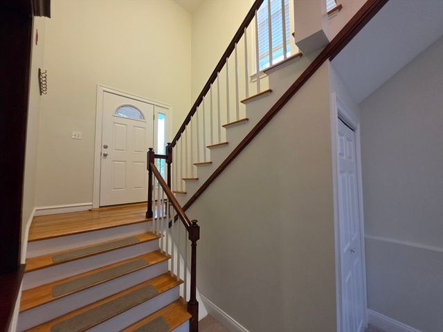 33 Randolph St 17, Abington, MA 02351