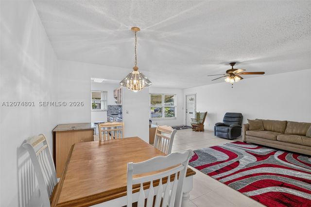 867 North Dr B, Delray Beach, FL 33445