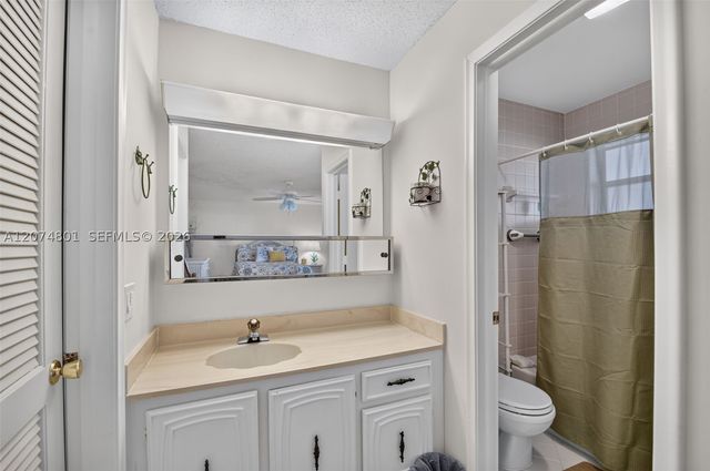 867 North Dr B, Delray Beach, FL 33445