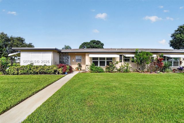 867 North Dr B, Delray Beach, FL 33445