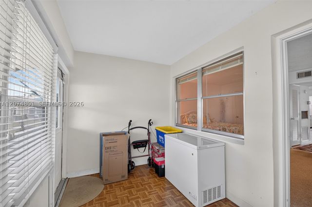 867 North Dr B, Delray Beach, FL 33445