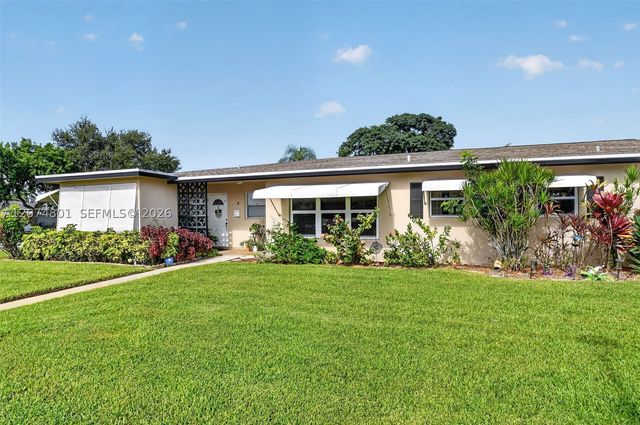 867 North Dr B, Delray Beach, FL 33445