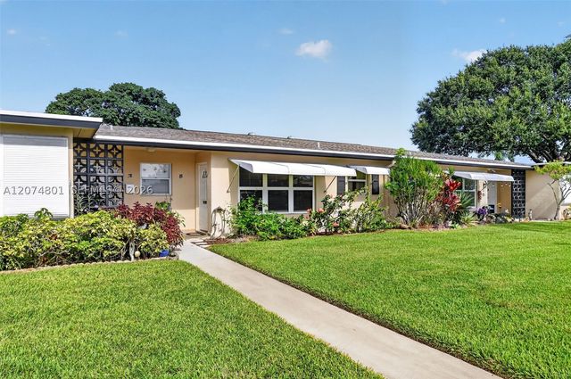 867 North Dr B, Delray Beach, FL 33445