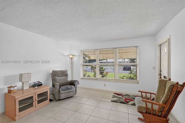867 North Dr B, Delray Beach, FL 33445