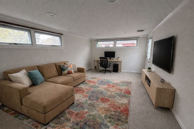 231 Spiers, Newton, MA 02459