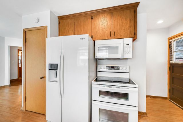 1020 Holley Avenue, Saint Paul Park, MN 55071