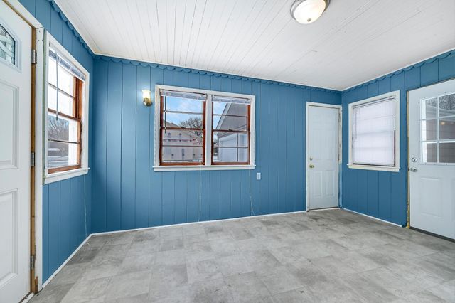 1020 Holley Avenue, Saint Paul Park, MN 55071