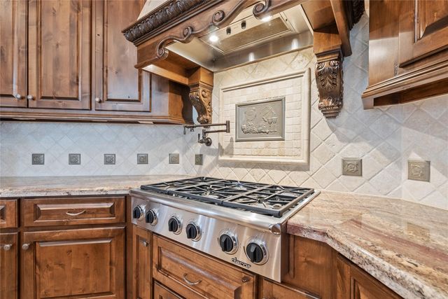 15611 Oyster Cove Drive, Sugar Land, TX 77478