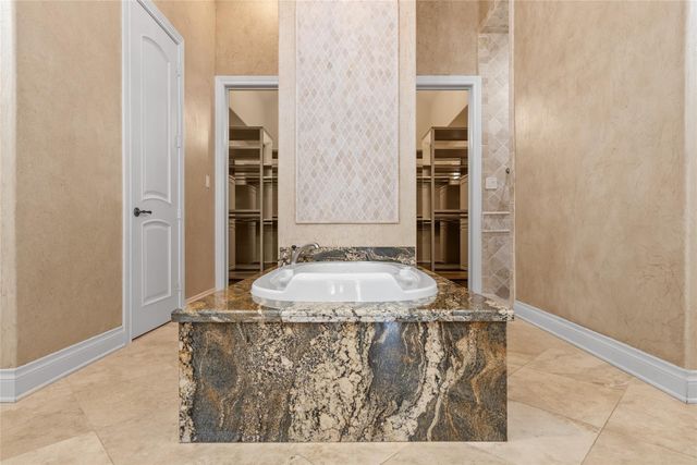 15611 Oyster Cove Drive, Sugar Land, TX 77478