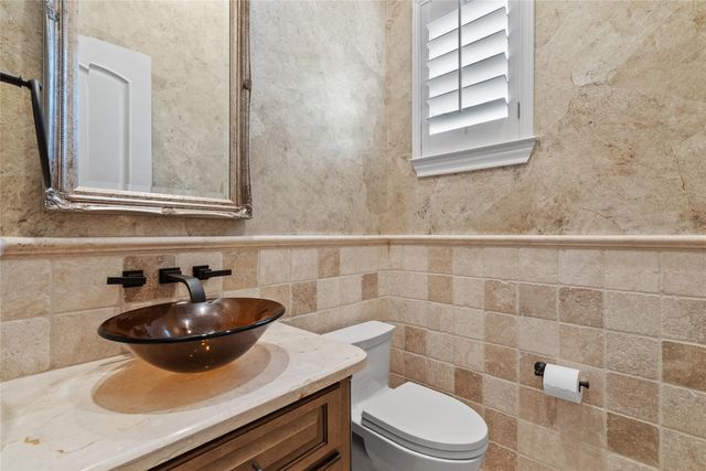 15611 Oyster Cove Drive, Sugar Land, TX 77478