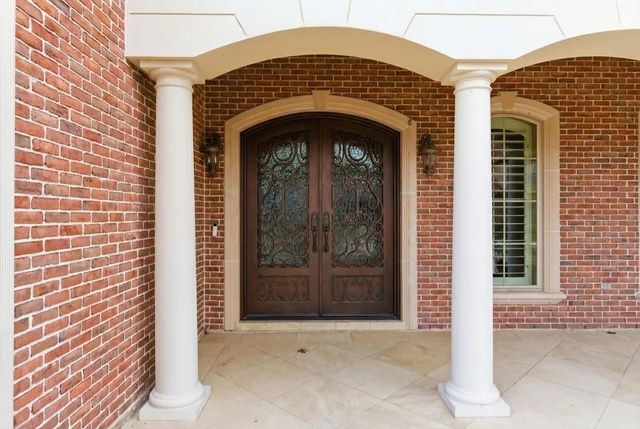 15611 Oyster Cove Drive, Sugar Land, TX 77478