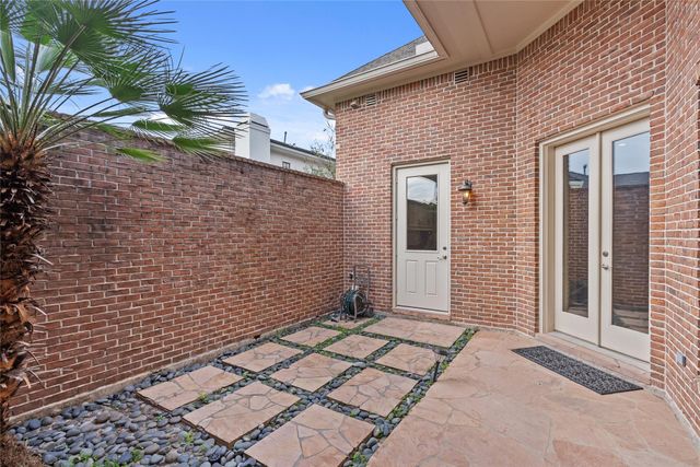 15611 Oyster Cove Drive, Sugar Land, TX 77478