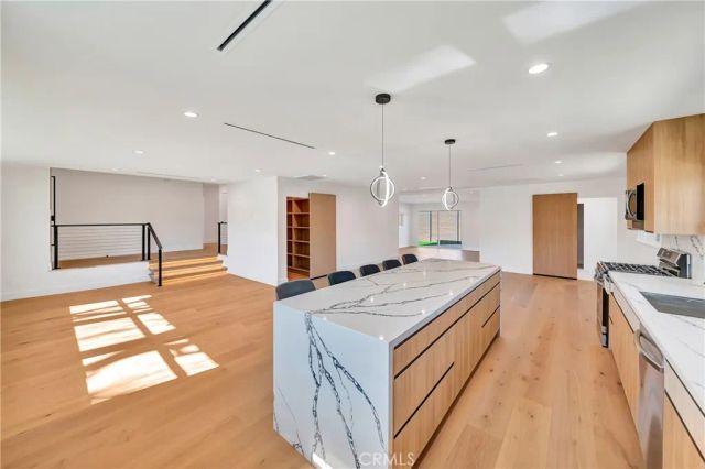 23635 Marylee st, Woodland Hills, CA 91367