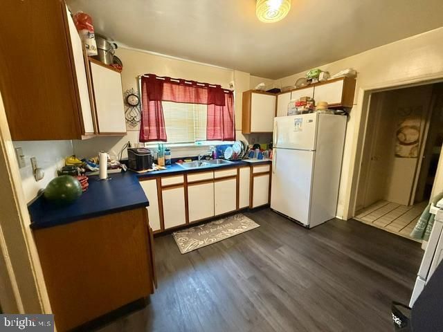 310 SILVERBROOK DR, Wilmington, DE 19804