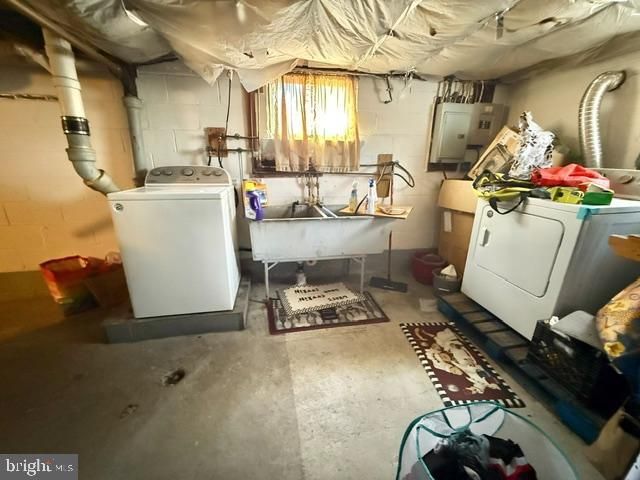 310 SILVERBROOK DR, Wilmington, DE 19804