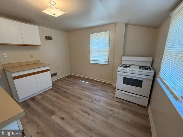310 SILVERBROOK DR, Wilmington, DE 19804