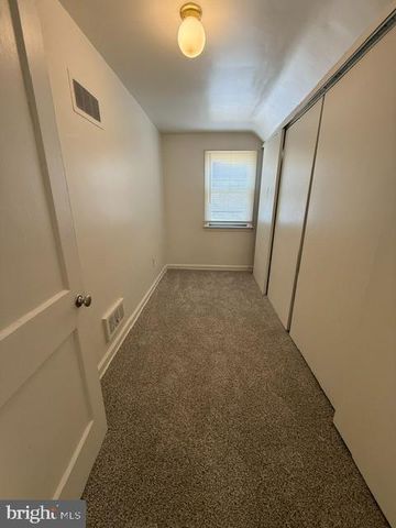 310 SILVERBROOK DR, Wilmington, DE 19804