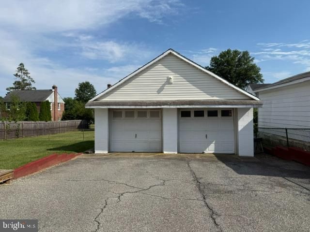 310 SILVERBROOK DR, Wilmington, DE 19804