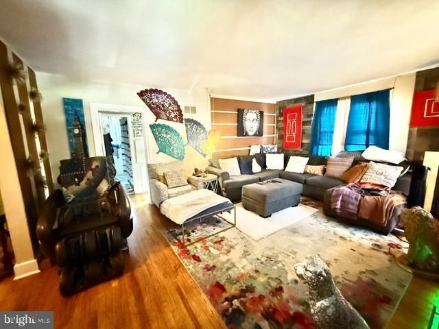 310 SILVERBROOK DR, Wilmington, DE 19804