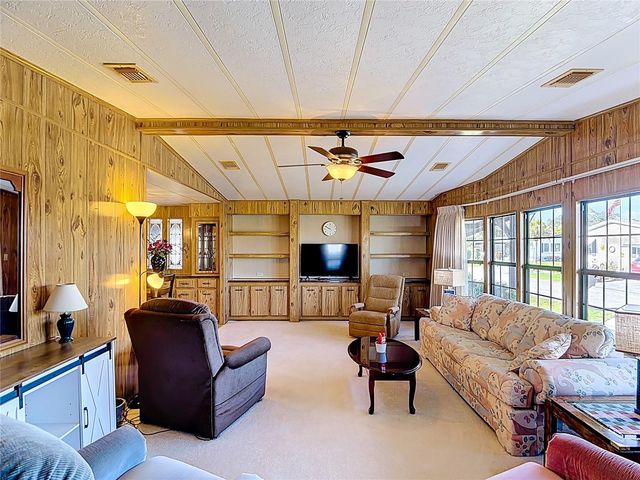 6561 CHINABERRY DR NE, Winter Haven, FL 33881