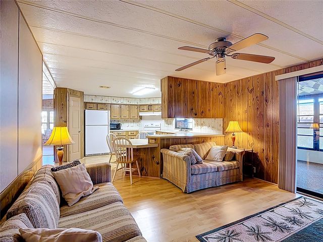 6561 CHINABERRY DR NE, Winter Haven, FL 33881