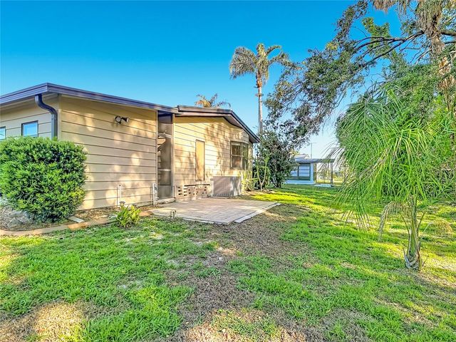 6561 CHINABERRY DR NE, Winter Haven, FL 33881