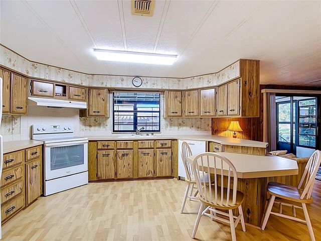 6561 CHINABERRY DR NE, Winter Haven, FL 33881