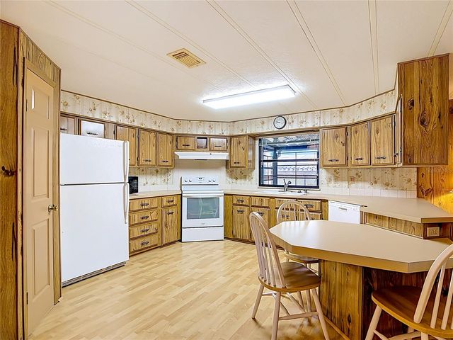 6561 CHINABERRY DR NE, Winter Haven, FL 33881