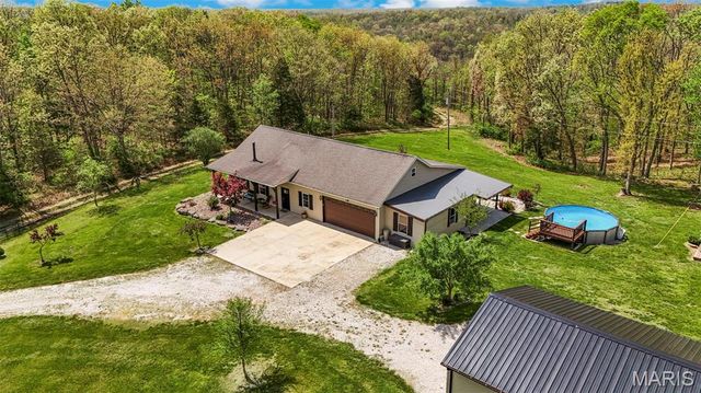 16731 Baumann Lane, Warrenton, MO 63383