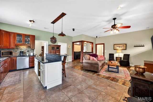16731 Baumann Lane, Warrenton, MO 63383
