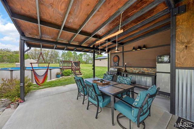 16731 Baumann Lane, Warrenton, MO 63383