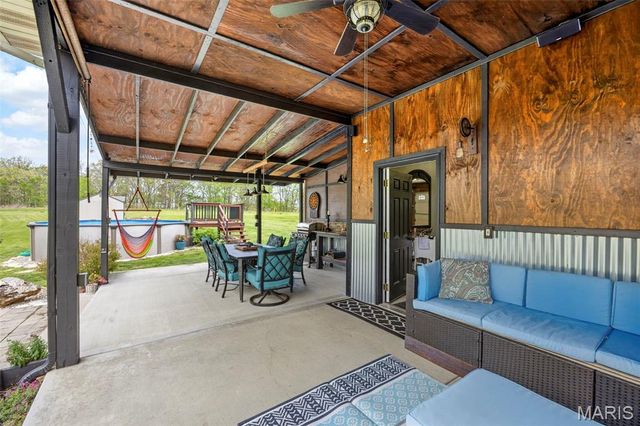 16731 Baumann Lane, Warrenton, MO 63383