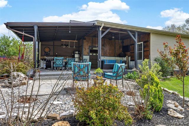 16731 Baumann Lane, Warrenton, MO 63383