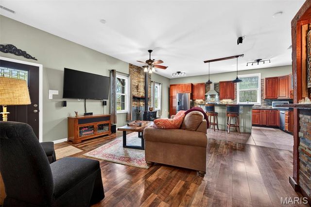 16731 Baumann Lane, Warrenton, MO 63383
