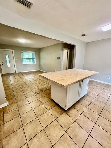 2609 E 98TH AVENUE, Tampa, FL 33612