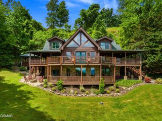 2414 Walnut Cove Way, Sevierville, TN 37862