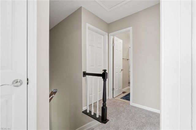 3805 Meadowbridge LN, Virginia Beach, VA 23452