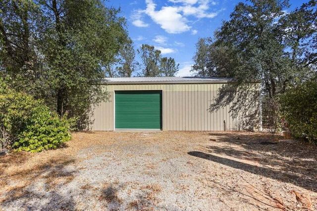 16840 Hawthorne Avenue, Anderson, CA 96007