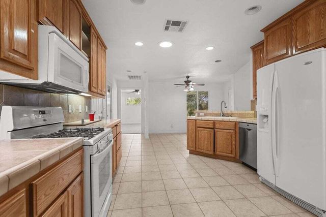 16840 Hawthorne Avenue, Anderson, CA 96007