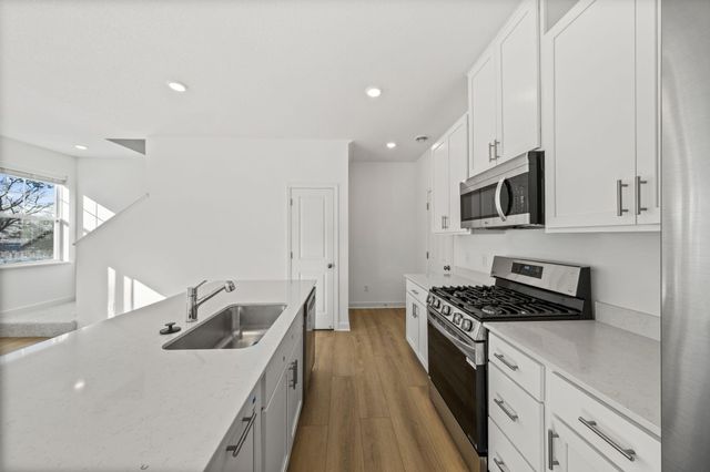 11046 203rd Street W, Lakeville, MN 55044