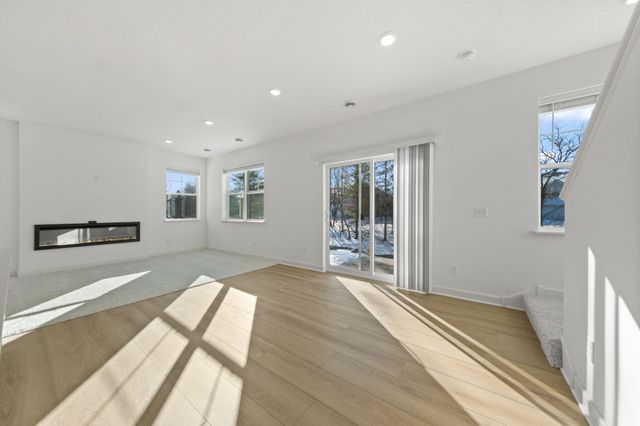 11046 203rd Street W, Lakeville, MN 55044