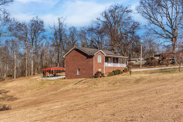 2450 Scotty Parker Rd, Portland, TN 37148