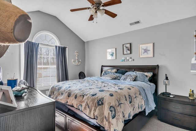 2450 Scotty Parker Rd, Portland, TN 37148